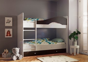 Детская  двухъярусная кровать Мая с 2 ящиками на щитах, корпус Млечный дуб, фасад Венге в Краснодаре - предосмотр