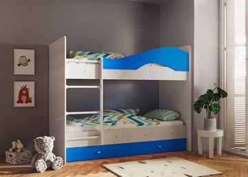 Двухэтажная детская кровать Мая с 2 ящиками на щитах, корпус Млечный дуб, фасад Синий в Сочи - предосмотр